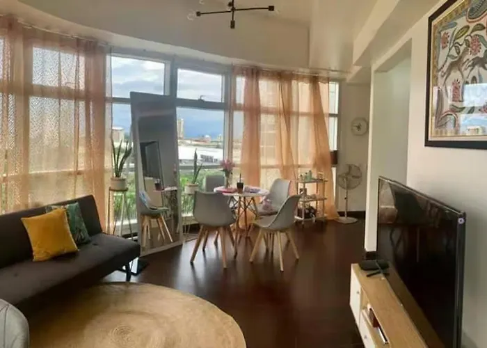 Bright Corner Near Shangri-la & Megamall Apartamento